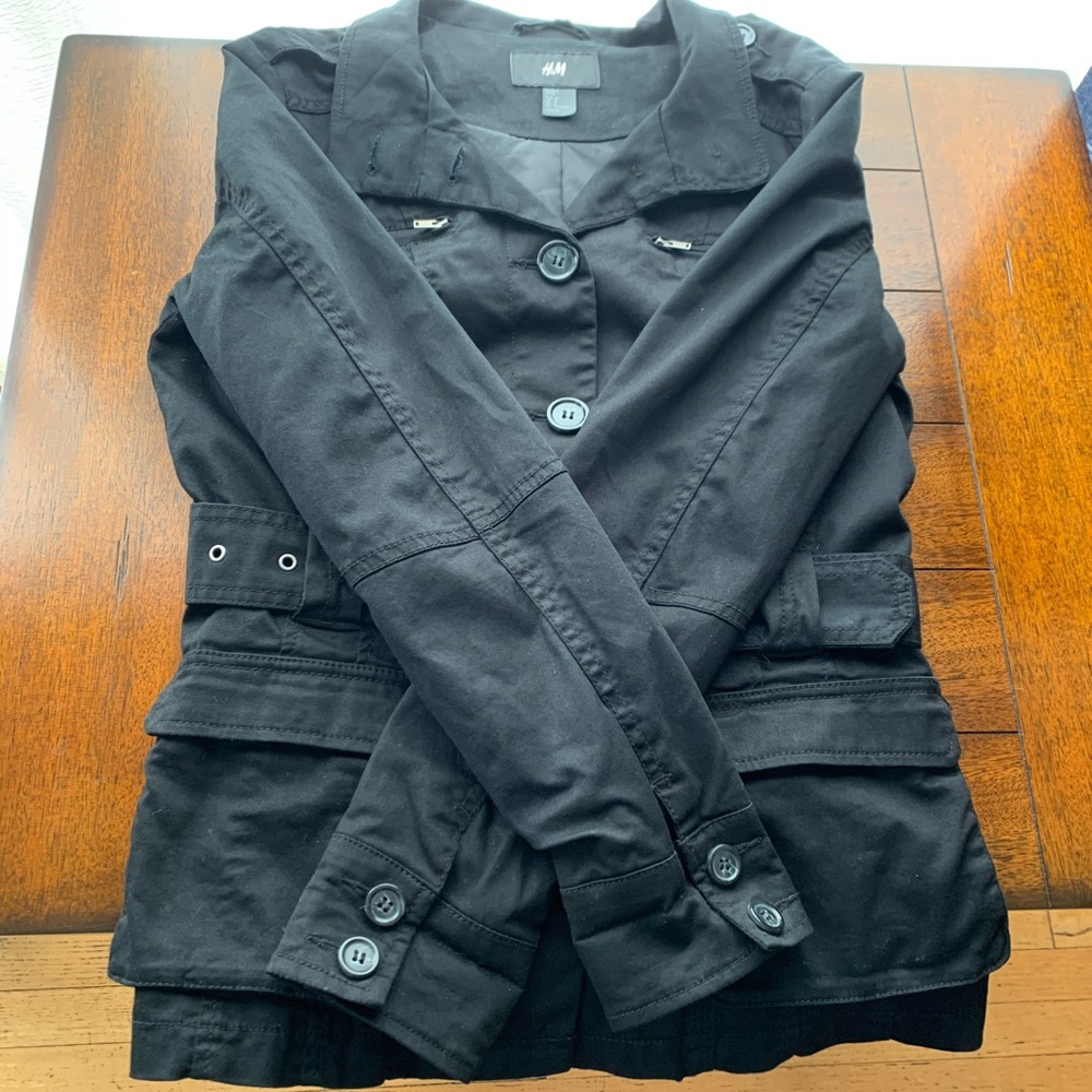 H&M black jacket. Size 8.